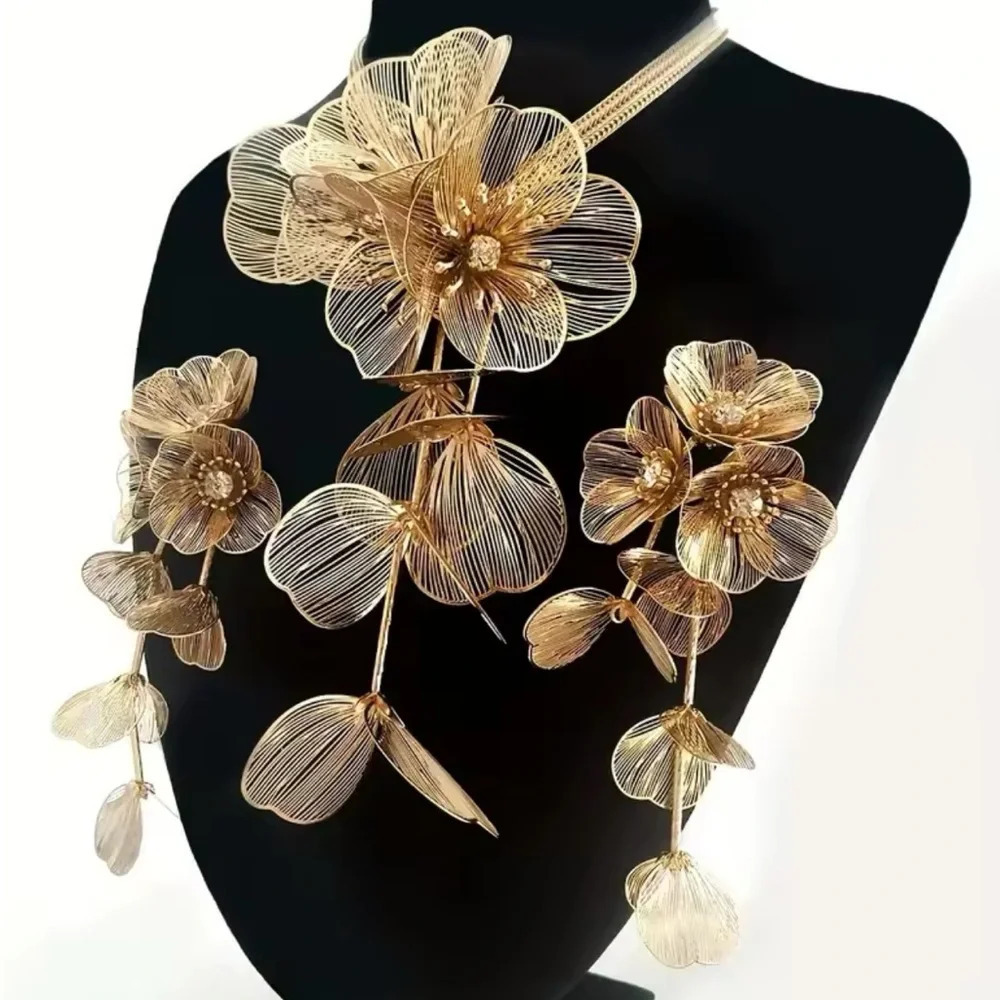 Kate Middleton Famous Cascading Floral Necklace&Earrings Set